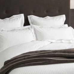 Cambridge Quilt Cover - White Silver -Koala Home Shop 21714301 V03 1