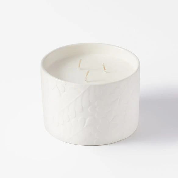 Bed And Bath 450g White Ceramic Vessel Candle - White Tea And Cardamom 3 Bed And Bath 450g White Ceramic Vessel Candle - White Tea And Cardamom