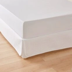 Perfects Valance -Koala Home Shop CH Essentails Padded QVL Paris White SI 5