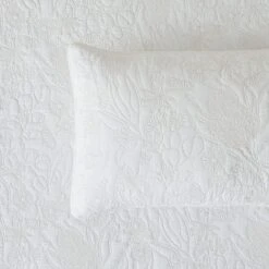 Somerton Bedspread -Koala Home Shop CH W23 Somerton Detail 2