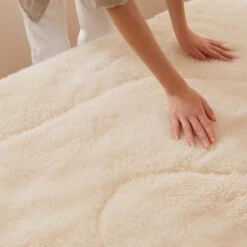 Wool Underblanket -Koala Home Shop Core Mattress Wool Under Blanket LS Bedding Detail 2 SI